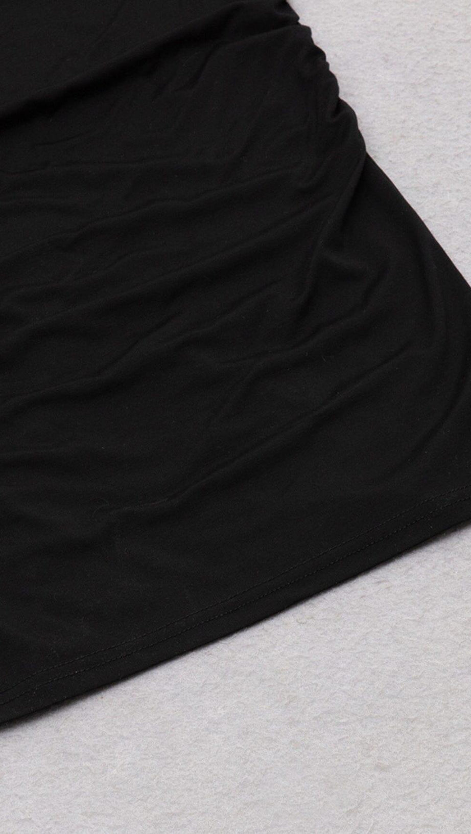 LONG SLEEVED V NECK PLEATED MIDI DRESS IN BLACK