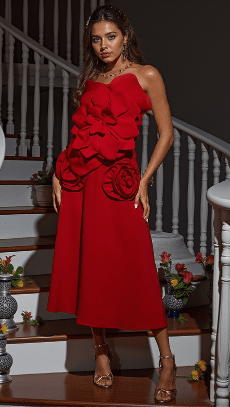 BAYARD STRAPLESS FLOWER TOP IN RED