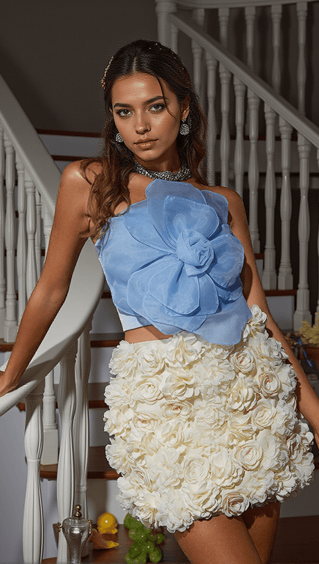 ALISTAIR STRAPLESS FLOWER MESH TOP IN BLUE