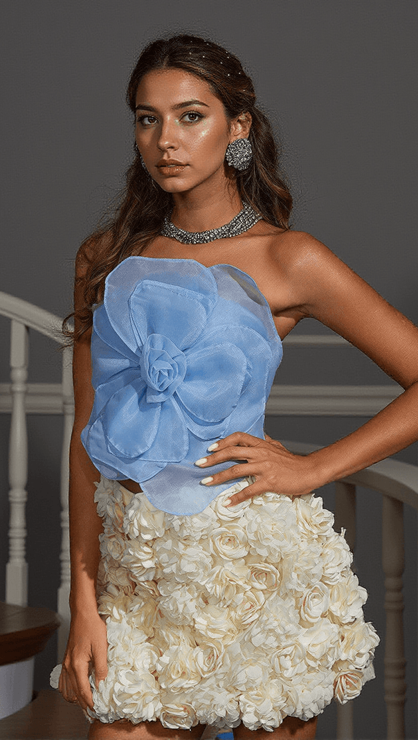 AIIZIE ALISTAIR STRAPLESS FLOWER MESH TOP IN BLUE - product image