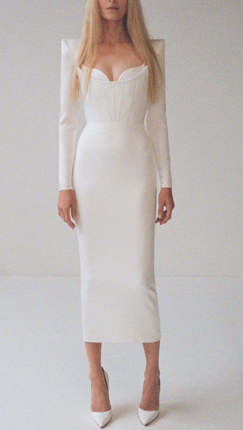 LONG SLEEVE TUBE TOP DRESS IN WHITE