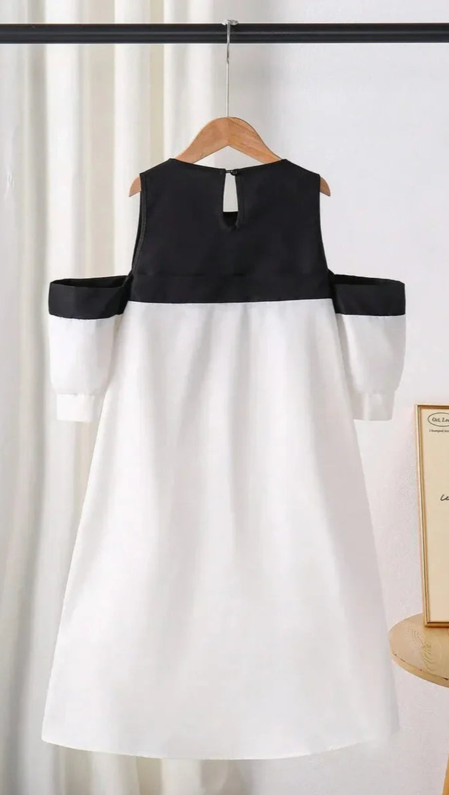 EVELYN OFF-SHOULDER CONTRAST BOW MINI DRESS