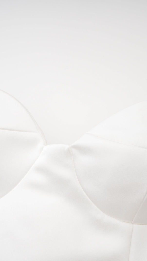 AIIZIE STRAPLESS BUSTIER MINI DRESS IN WHITE - product image