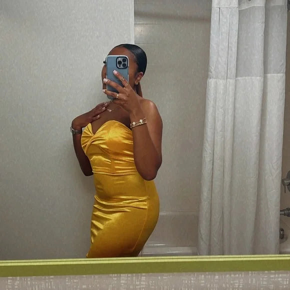 BACKLESS SPLIT TWIST-FRONT BODYCON MIDI DRESS IN GOLD