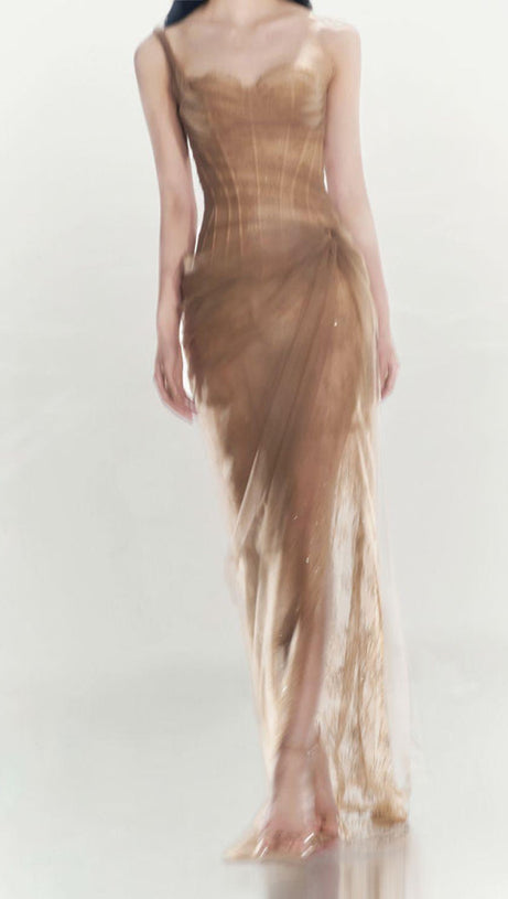 MIDIKLEID AUS MESH MIT RÜSCHEN UND EINER SCHULTER