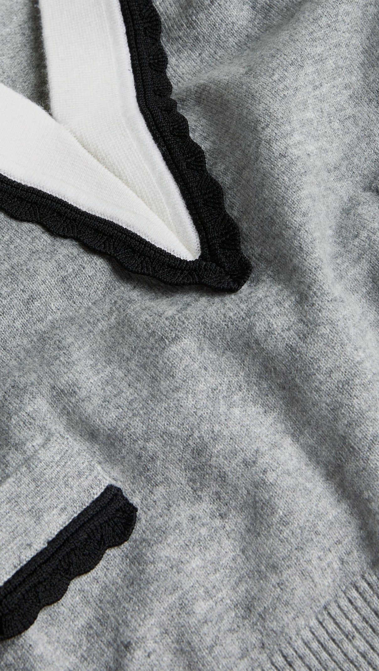 AIIZIE TWO TONE TRIM SWEATER - product image