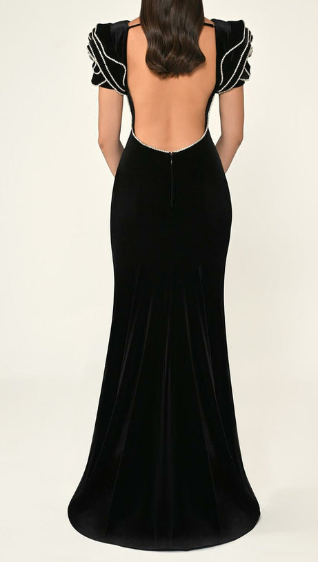 Jessie – Maxikleid mit Rüschenärmeln und offenem Rücken in Schwarz