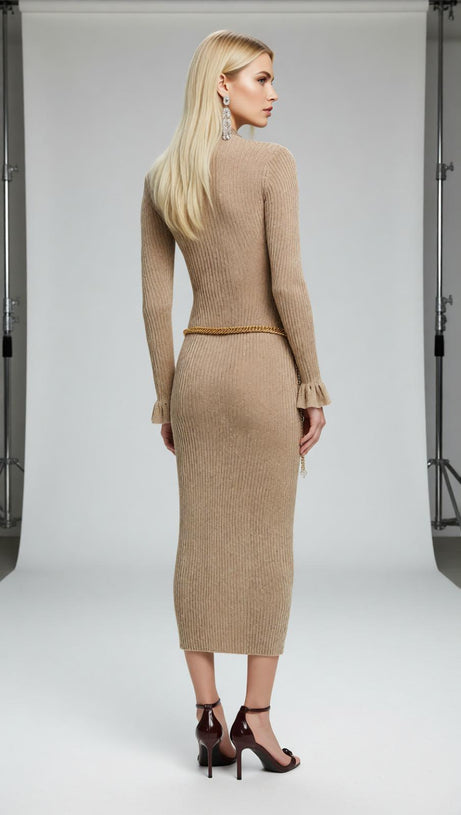 Shimmering Gold Ribbed Knit Midi Dress with Chic Chain Belt