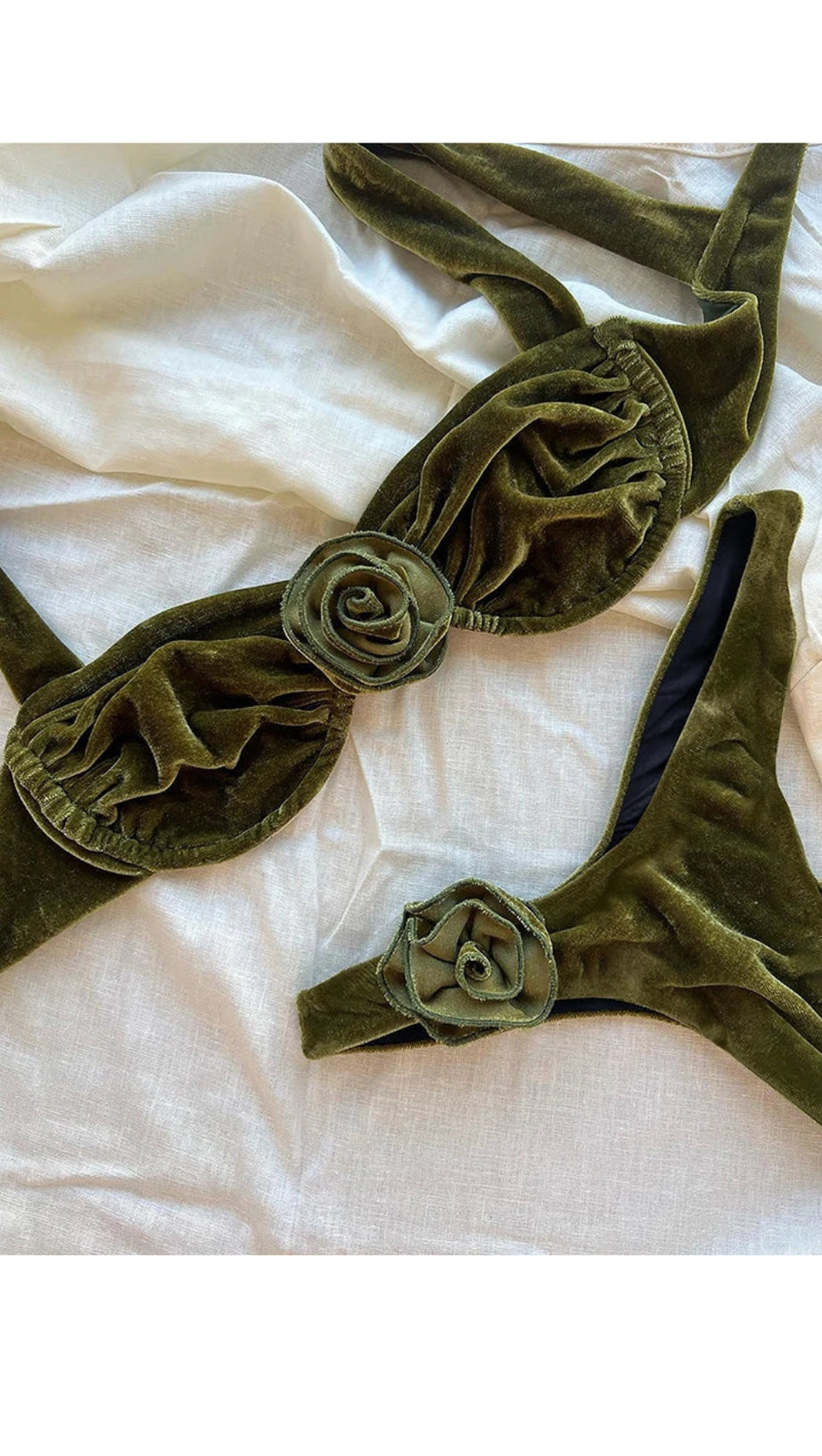 Bikini-Set mit Blumendetail