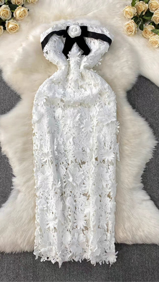 AIIZIE STRAPLESS FLOWER EMBROIDERY MAXI DRESS IN WHITE - product image