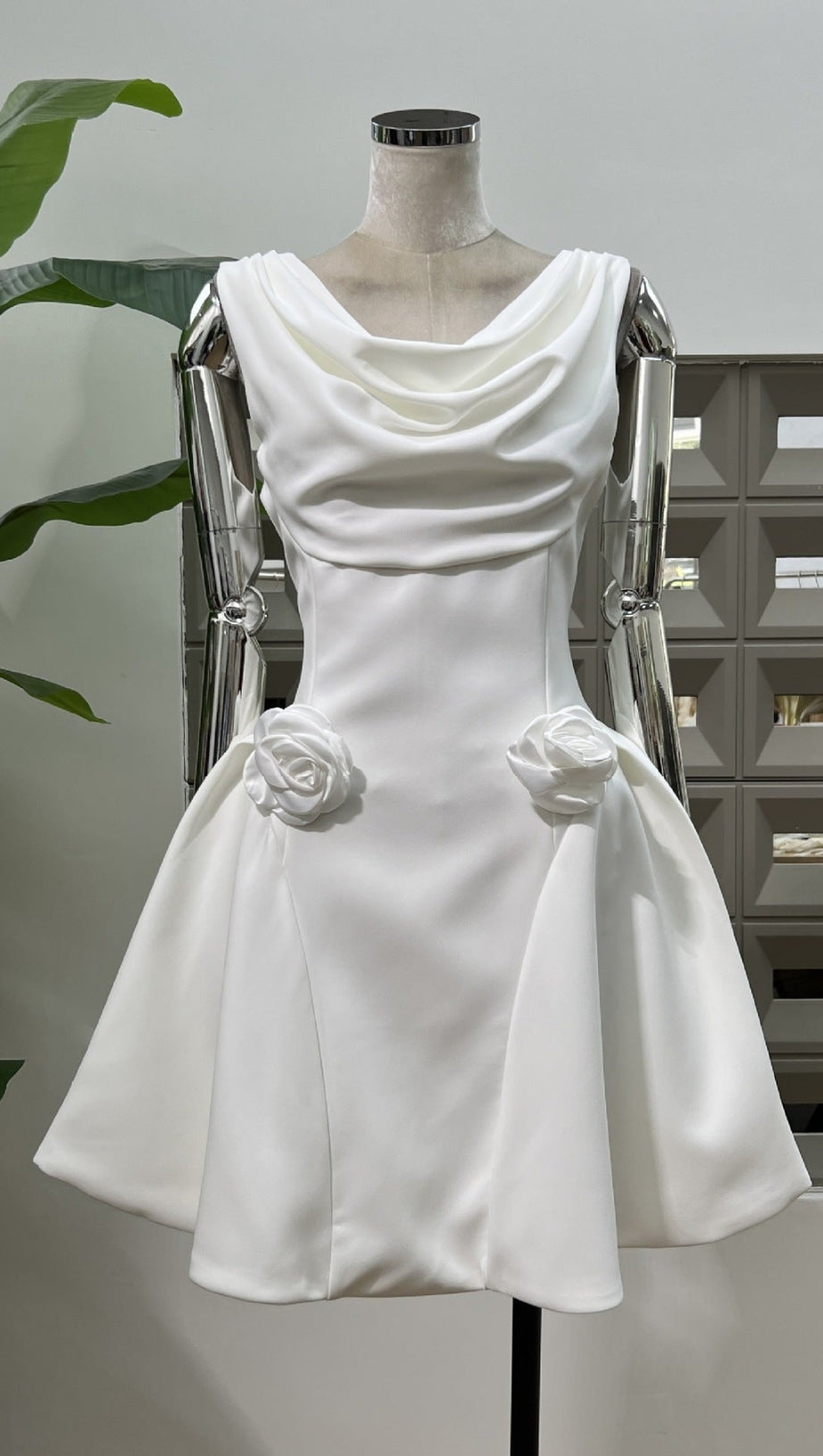 3D FLOWER PLEATED SLEEVELESS MINI DRESS