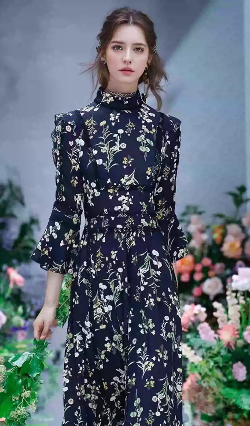 DARK BLUE FLORAL STAND - COLLAR LONG - SLEEVE MAXI DRESS