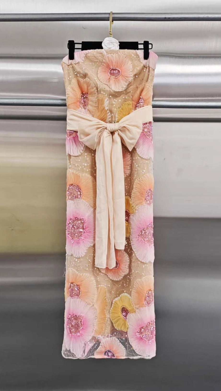 STRAPLESS FLOWER SEQUIN EMBELLISHED MIDI DRESS