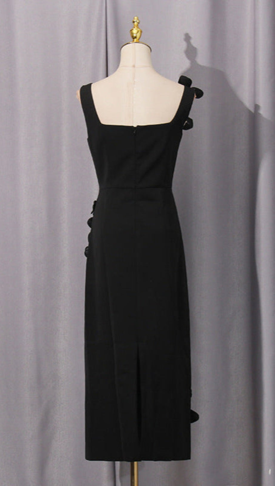 SABRINA 3D FLOWER MIDI DRESS IN BLACK