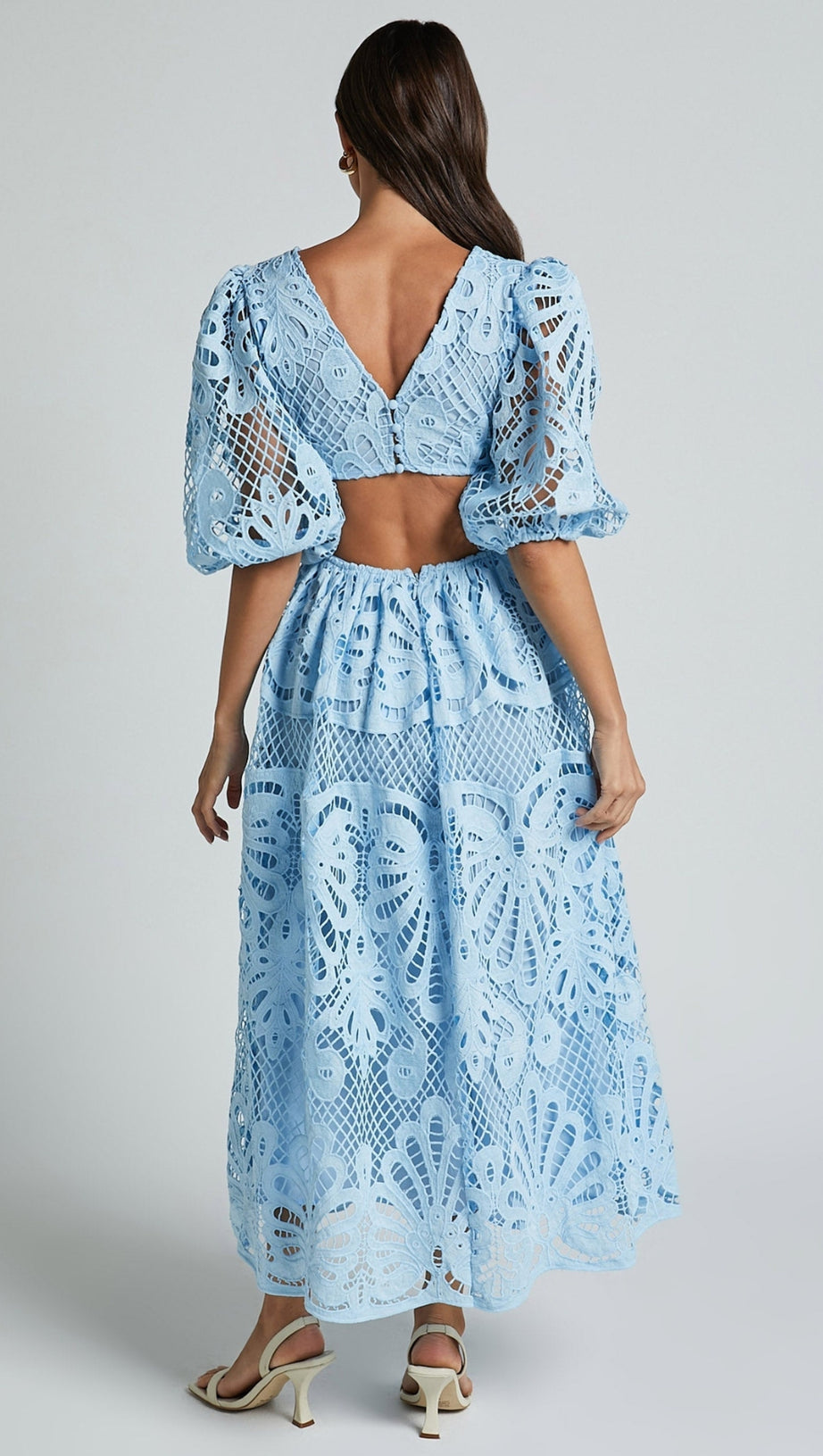 ABITO MIDI IN PIZZO CON SCOLLO A V E TAGLIO BLU