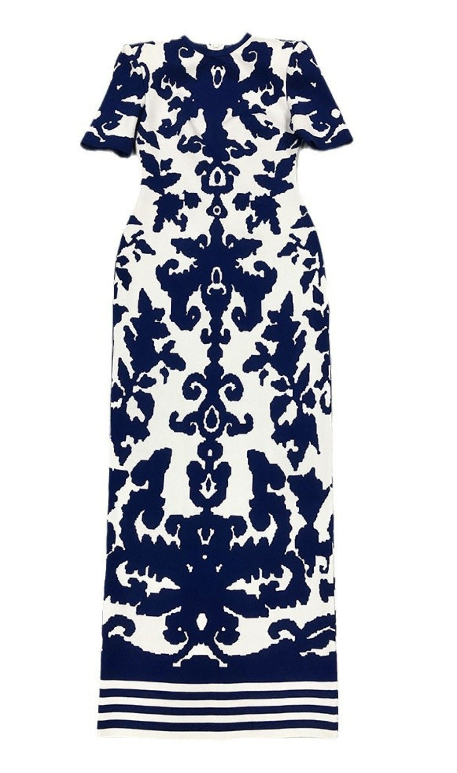 Geblümtes, gemustertes Maxikleid mit kurzen Ärmeln in Marineblau und Weiß