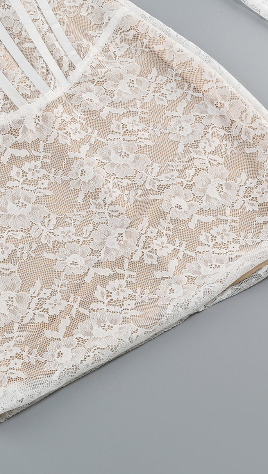 Spitzenkorsett-Minikleid