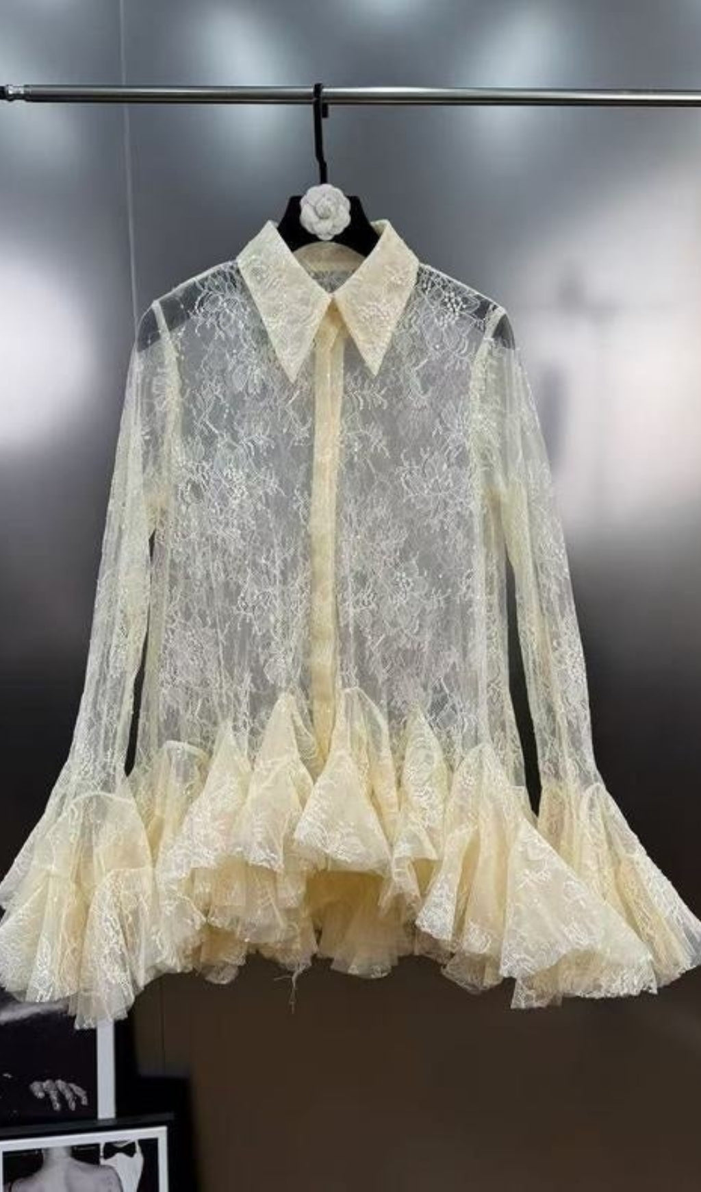 AIIZIE LACE TRUMPET SLEEVE SHIRT SHORT TWO-PIECE SET - product image