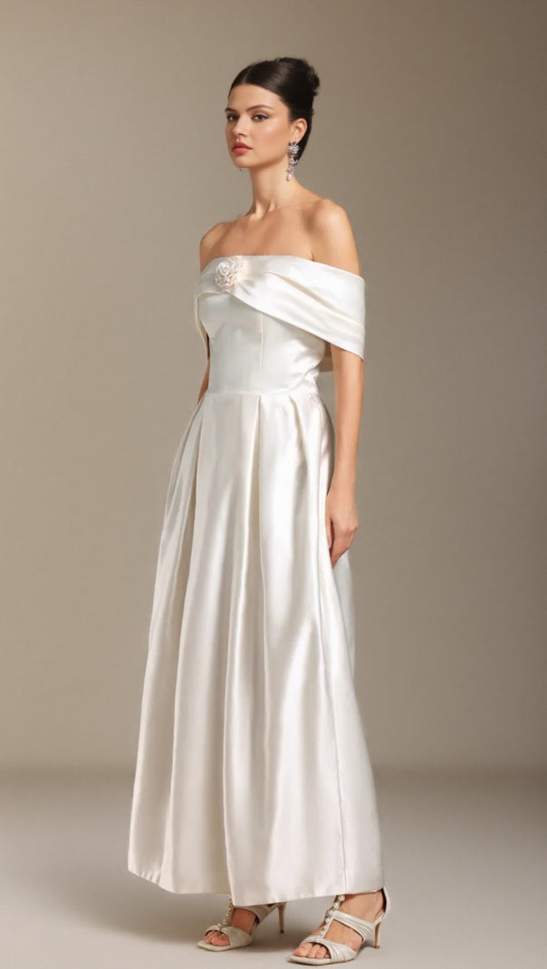 AIIZIE DONNA BARE SHOULDERS FLOWER CYLINDER MAXI DRESS IN WHITE - product image