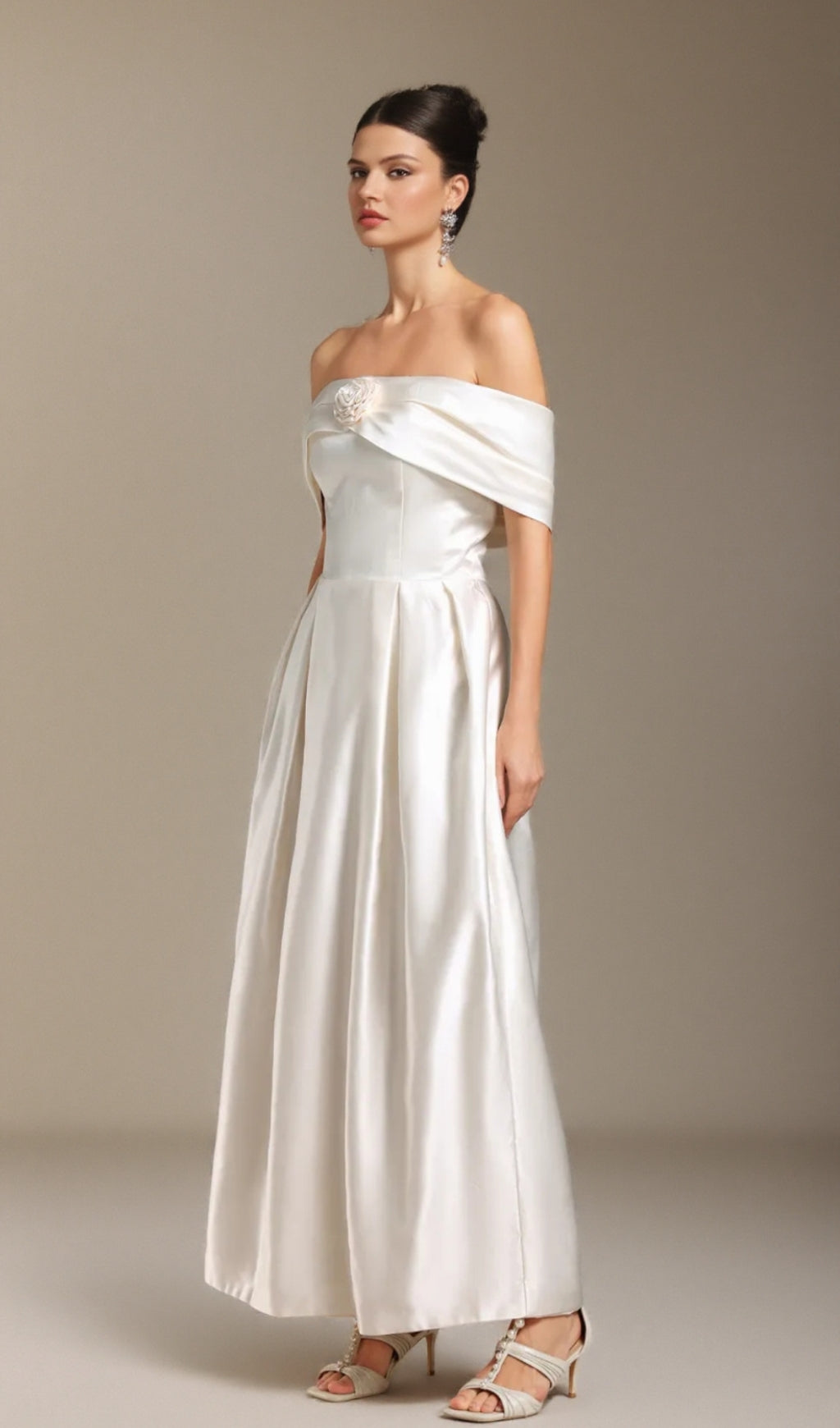 AIIZIE DONNA BARE SHOULDERS FLOWER CYLINDER MAXI DRESS IN WHITE - product image
