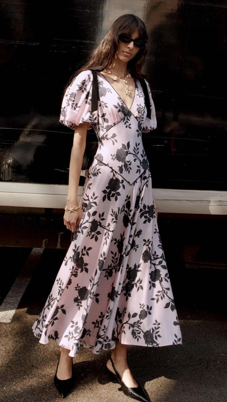 V-NECK SATIN FLORAL MIDI DRESS IN PINK