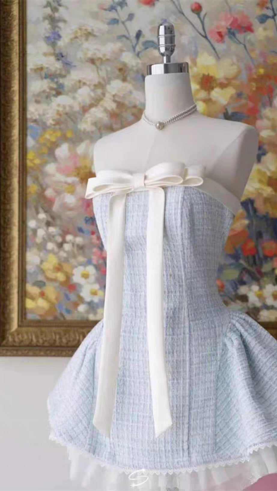 MINI ABITO CON TOP A TUBINO IN PIZZO INTRECCIATO CON FIOCCO ROSA