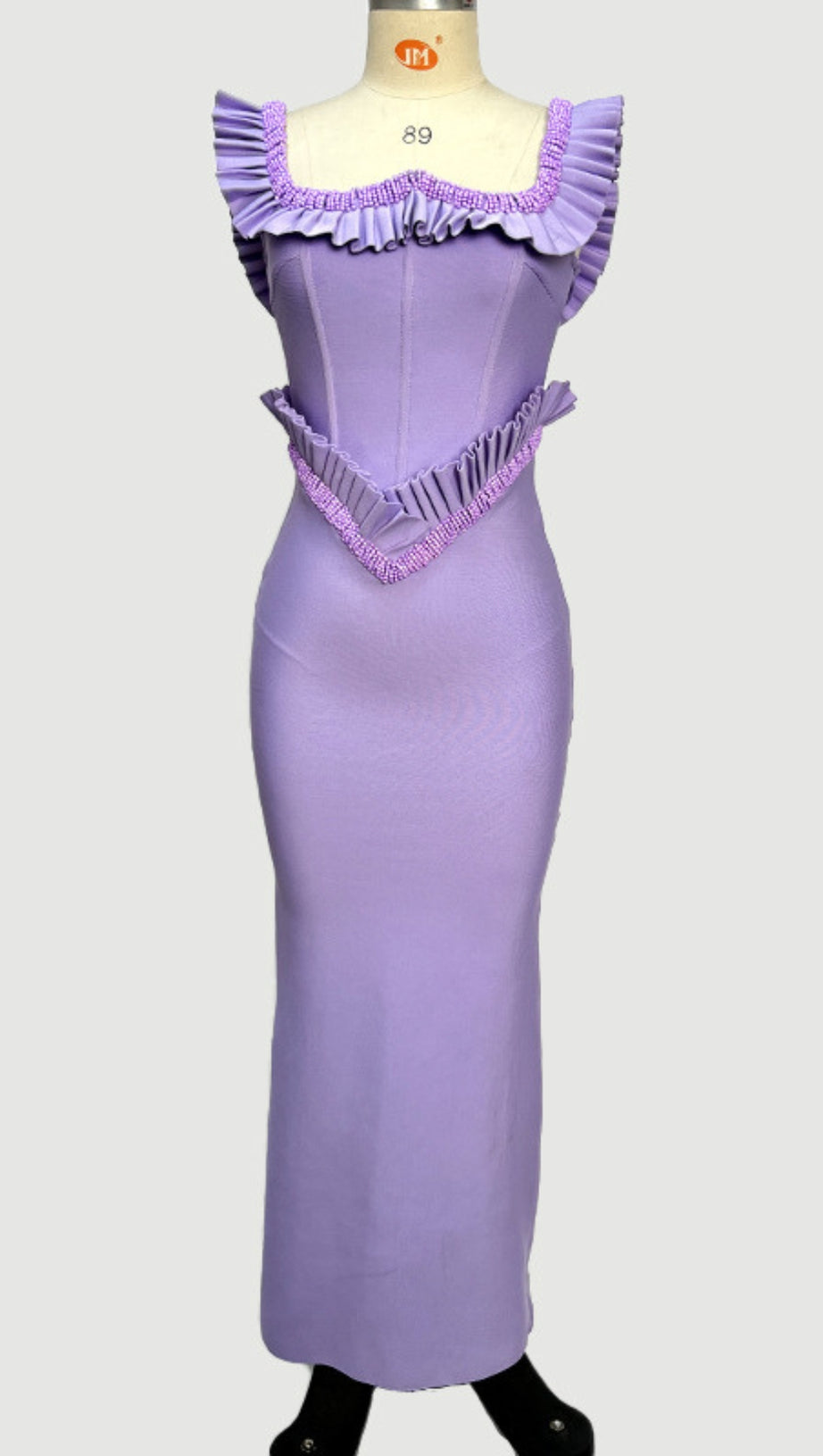 Midikleid mit quadratischem Ausschnitt, Rüschenbesatz und Perlen in Lavendel
