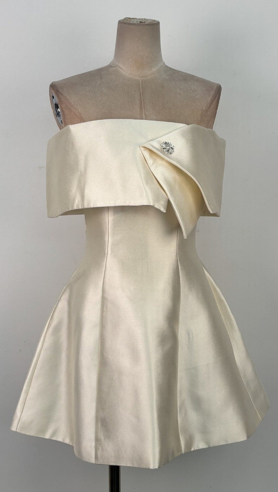 BRIANNA ONE-SHOULDER SATIN MINI DRESS IN APRICOT