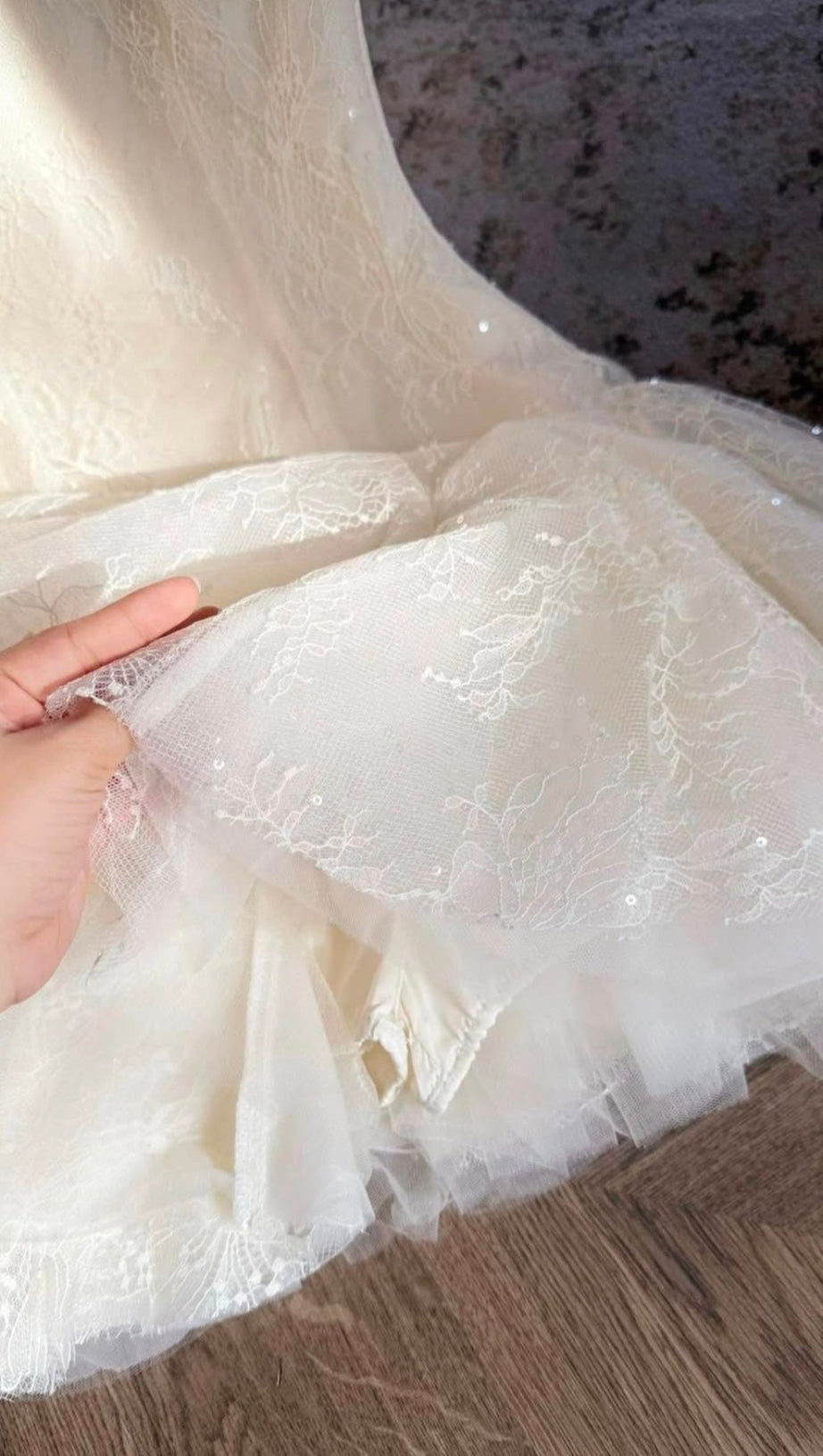 SARAH LACE MINI DRESS