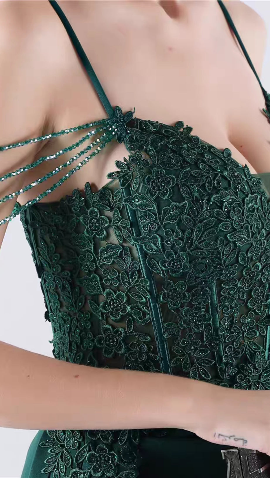 FLOWER BEAD CORSET MAXI DRESS IN GREEN