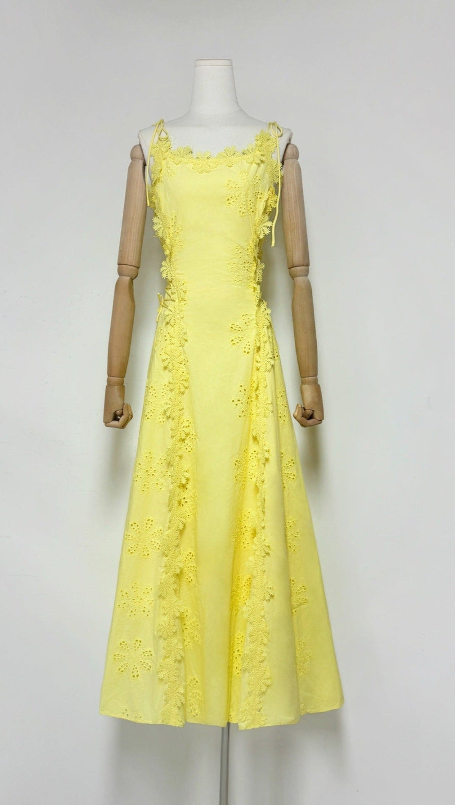 LACE TRIM EMBROIDERY HOLLOW MIDI DRESS IN WHITE