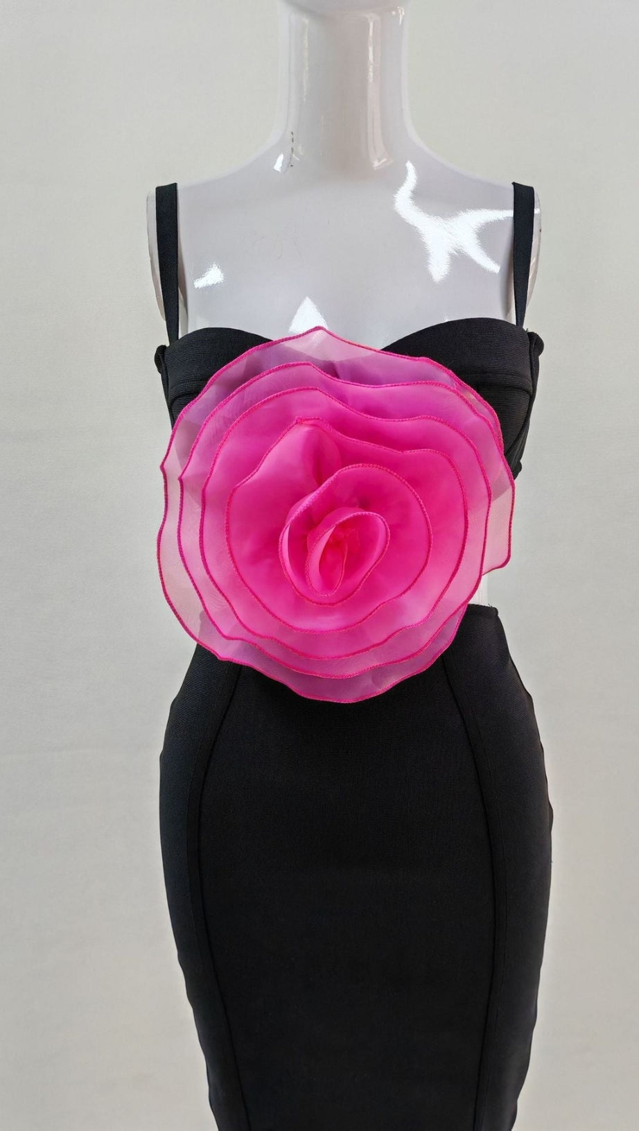 JACEY MESH FLOWER BANDAGE MIDI DRESS