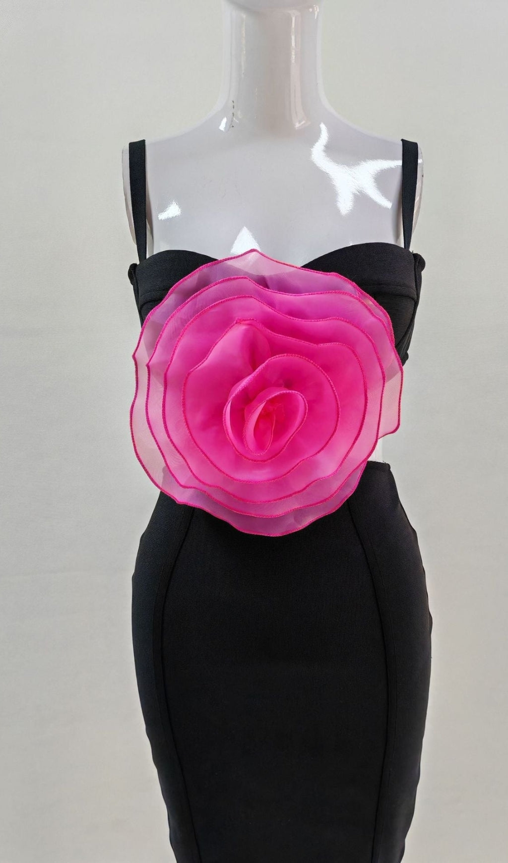 JACEY MESH FLOWER BANDAGE MIDI DRESS