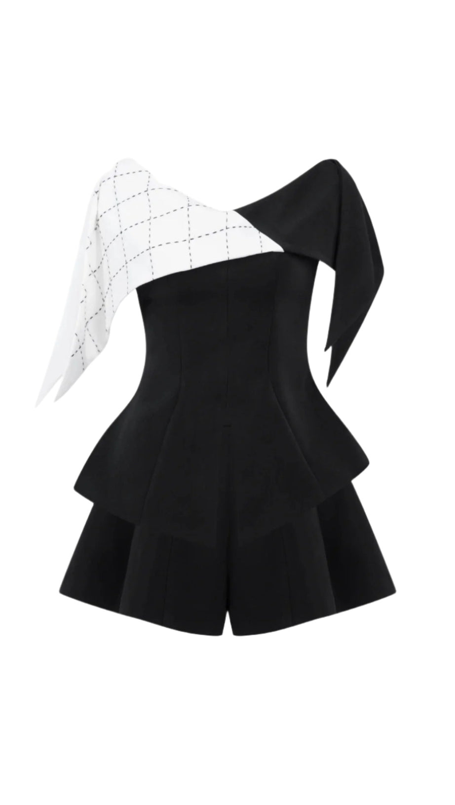 set due pezzi composto da top bicolore, pantaloncini a gamba larga