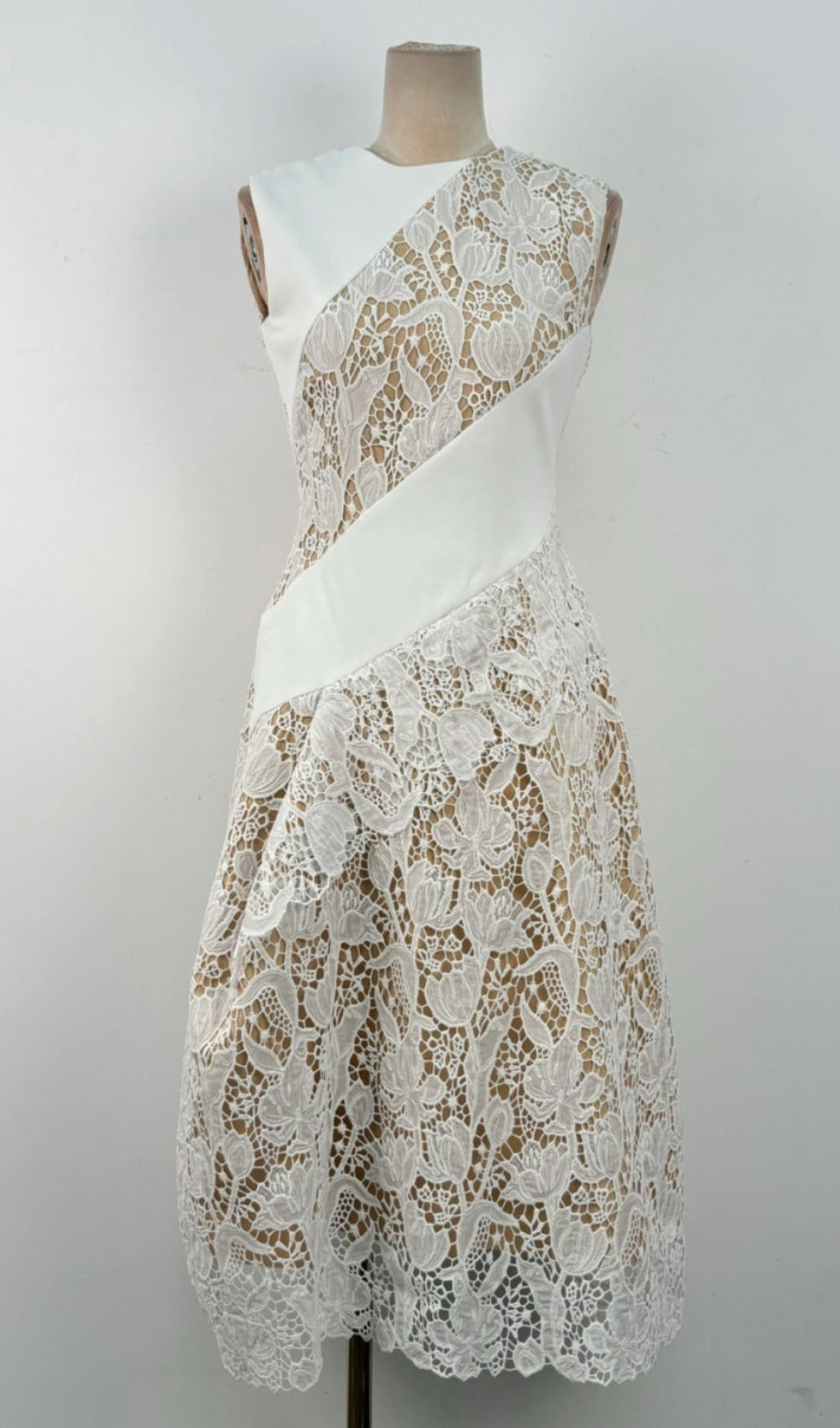 AIIZIE A-LINE JEWEL NECK LACE MIDI DRESS IN WHITE - product image