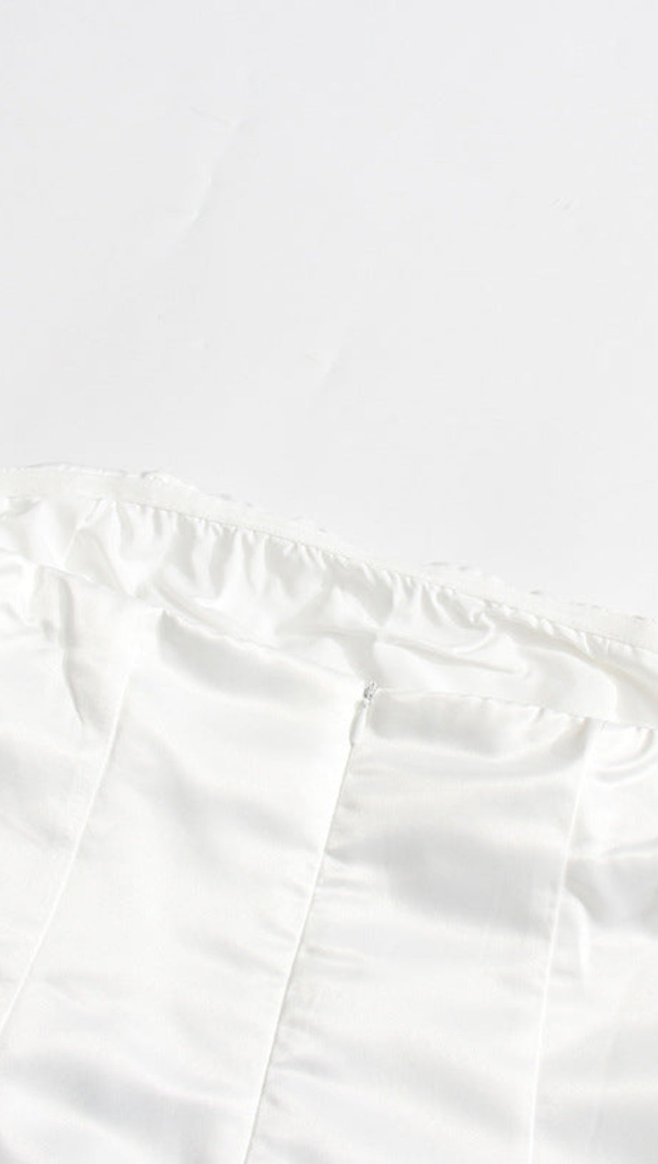 3D FLORAL APPLIQUE SLEEVELESS MIDI DRESS IN WHITE