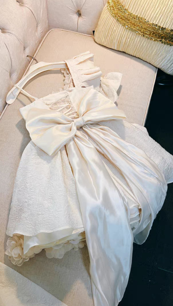 AIIZIE FLOWER MINI DRESS IN BEIGE - product image