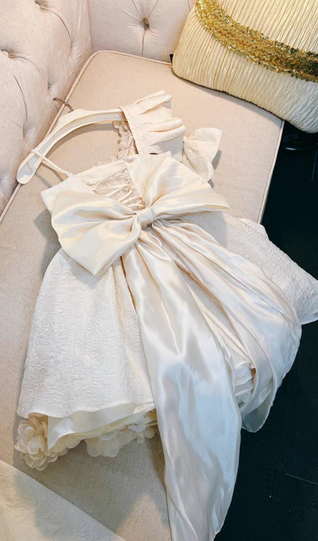 AIIZIE FLOWER MINI DRESS IN BEIGE - product image
