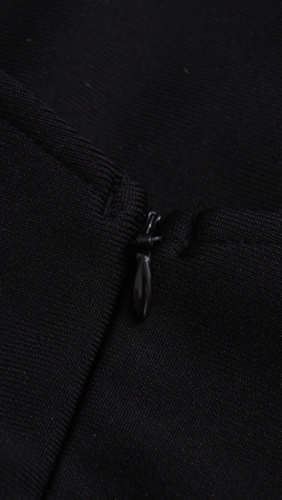 LYUBA ABITO CORTO CON BENDAGGI A CONTRASTO DI COLORI E FIORI 3D