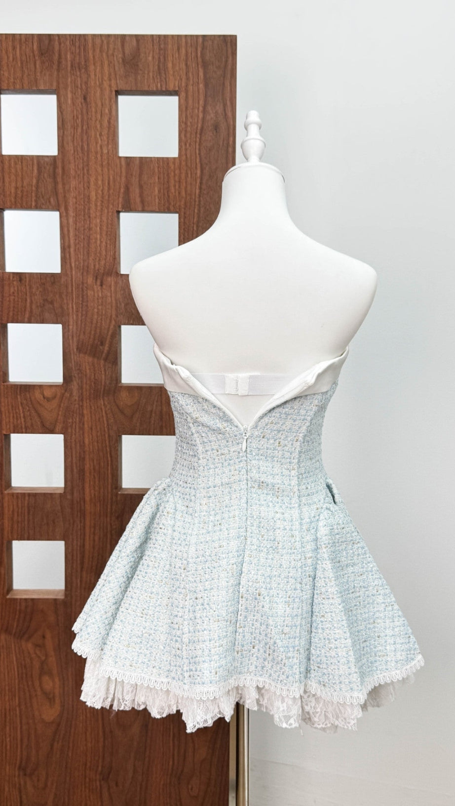 MINI ABITO CON TOP A TUBINO IN PIZZO INTRECCIATO CON FIOCCO ROSA