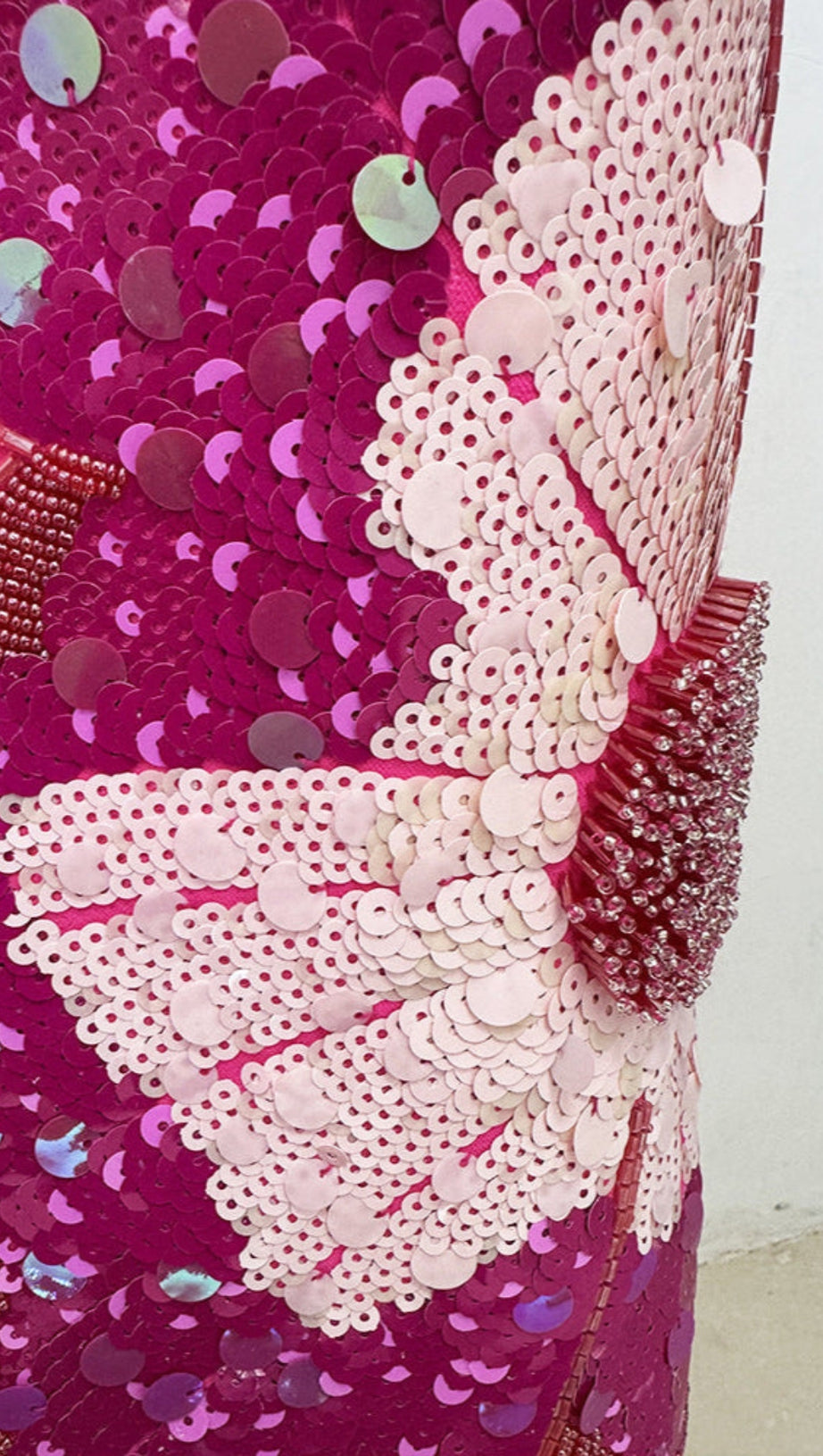 SEQUIN FLOWER EMBELLISHED PUFF SLEEVE MIDI DRESS IN PINK