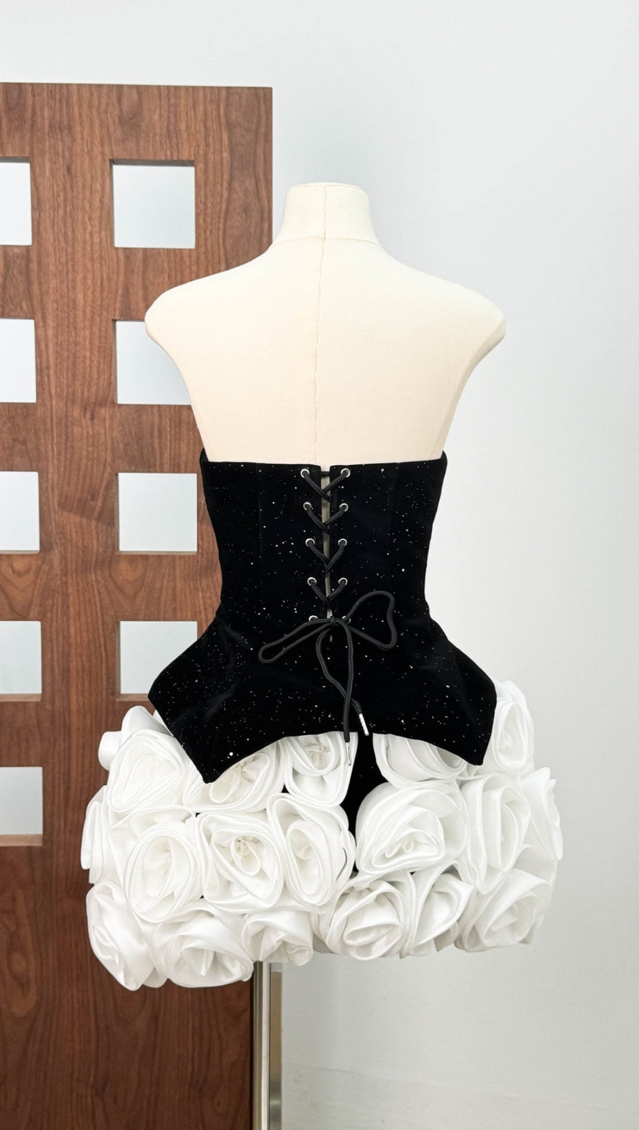 DORIS 3D FLOWER SEQUIN STRAPLESS MINI DRESS IN BLACK