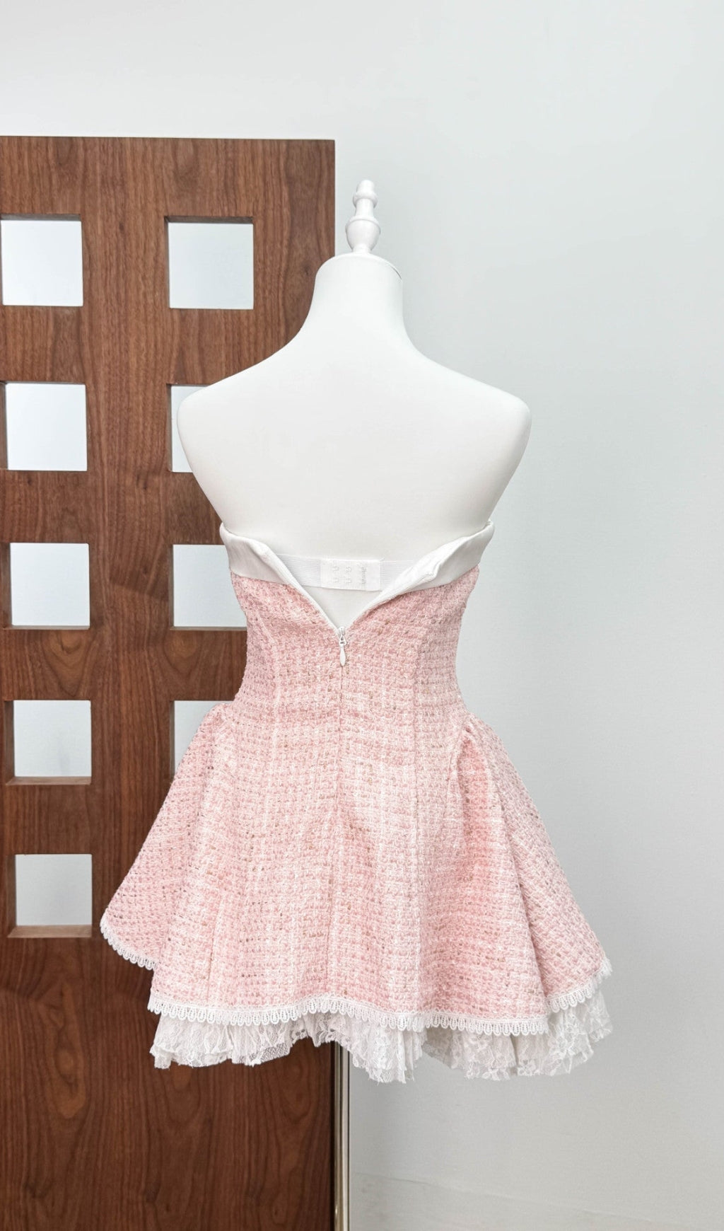 AIIZIE BOW WOVEN LACE TUBE TOP MINI DRESS IN PINK - product image