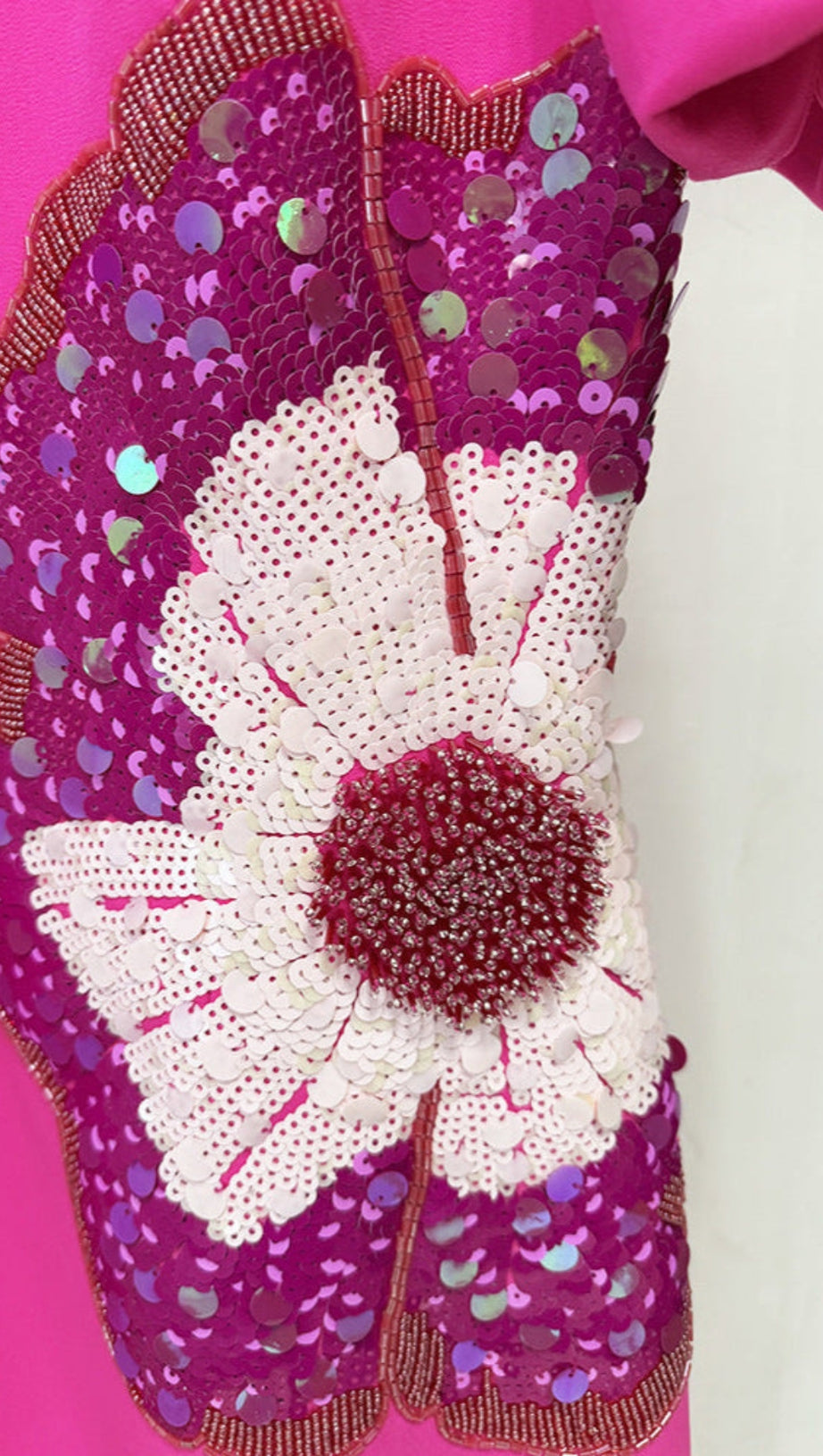 SEQUIN FLOWER EMBELLISHED PUFF SLEEVE MIDI DRESS IN PINK