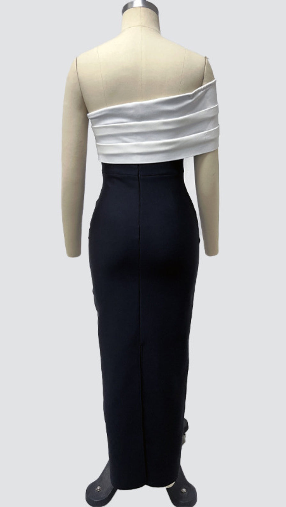 ABITO MIDI BIANCO CON SPALLE SCOPERTE E STRASS