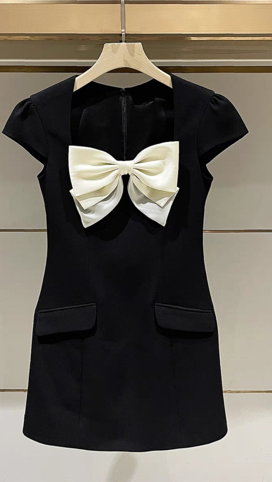 BOW SHORT SLEEVE MINI DRESS IN BLUE