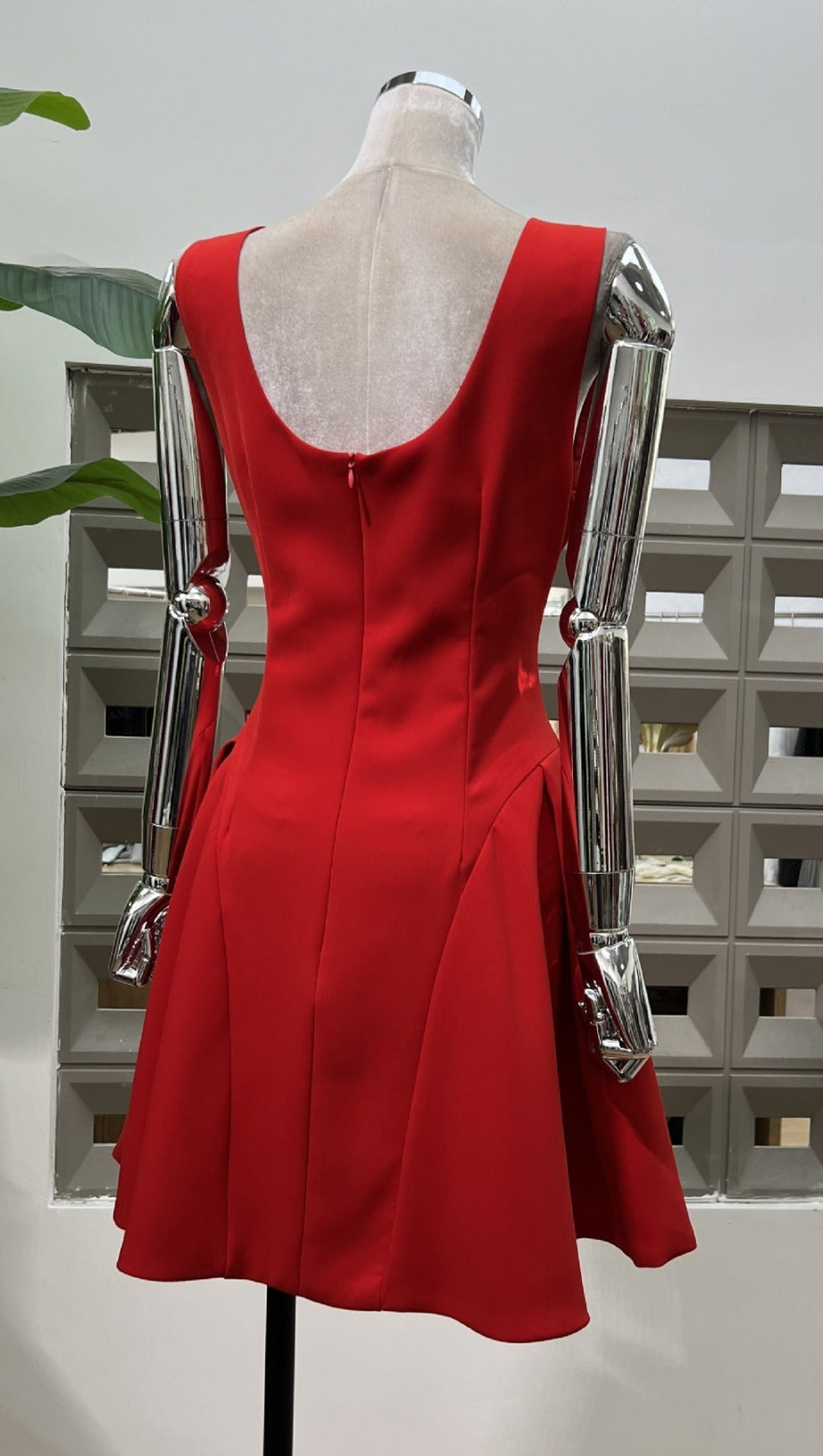 3D FLOWER PLEATED SLEEVELESS MINI DRESS