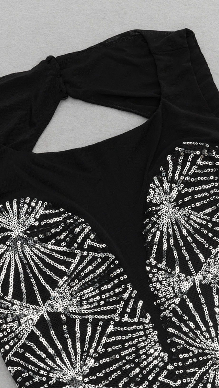 SEQUIN - EMBELLISHED SLEEVELESS MAXI DRESS IN BLACK