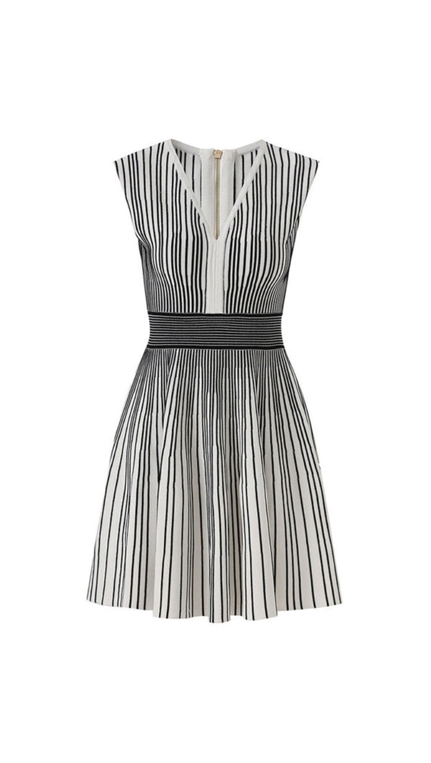 AIIZIE TWO-TONE V-NECK SLEEVELESS FLARED KNIT MINI DRESS - product image