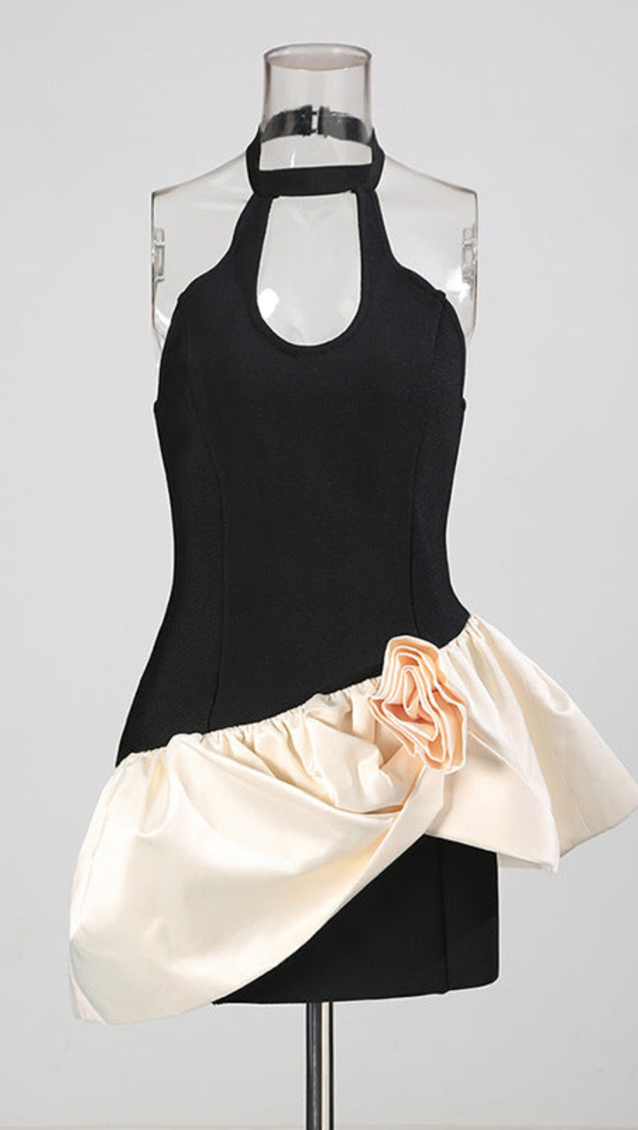 LYUBA ABITO CORTO CON BENDAGGI A CONTRASTO DI COLORI E FIORI 3D